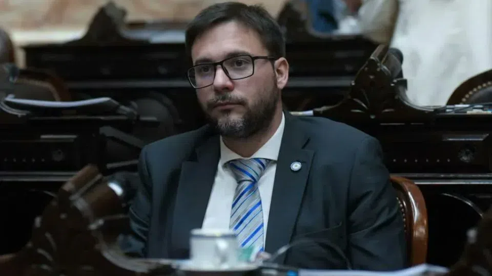 Imagen destacada de la noticia: Oscar Agost Carreño: “El presidente tuvo mal desempeño en sus funciones”